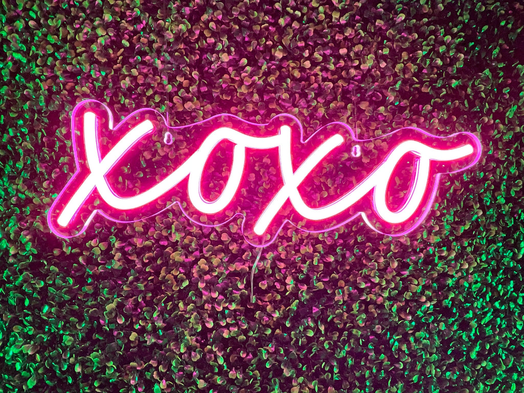 XoXo Neon Sign - Hugs and Kisses Neon Light - Wedding, Anniversary, Valentines Gift